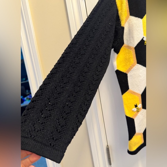 RARE Storybook Knits Bumble Bee Themed Cardigan Sweater Button Beaded Medium - Picture 2 of 8